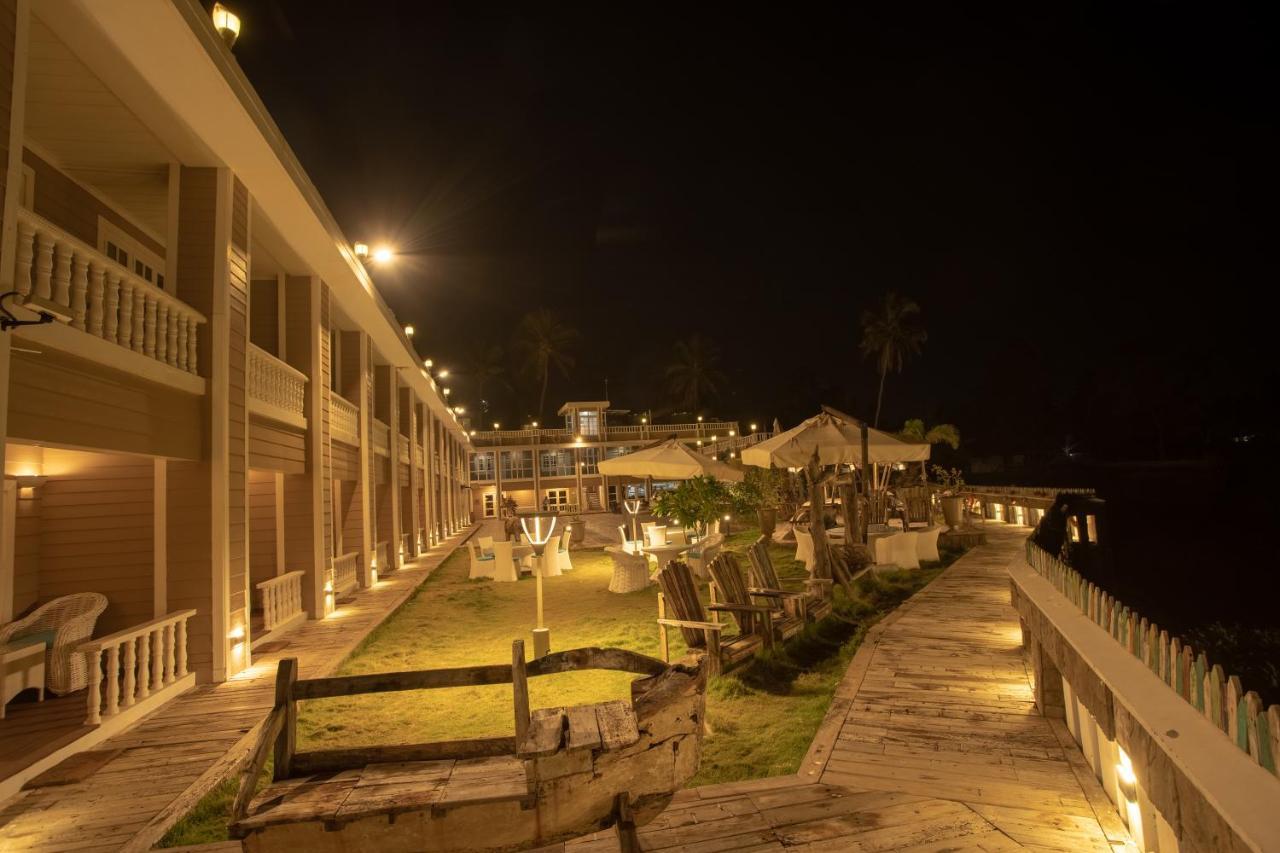 State Beach Resort And Spa Kannur Exteriör bild